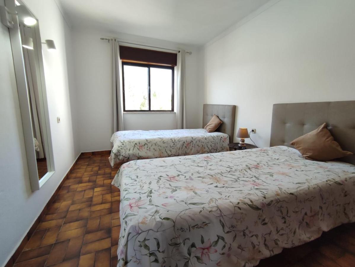 Apartamento V2 Pedro - By Bedzy Albufeira Kültér fotó