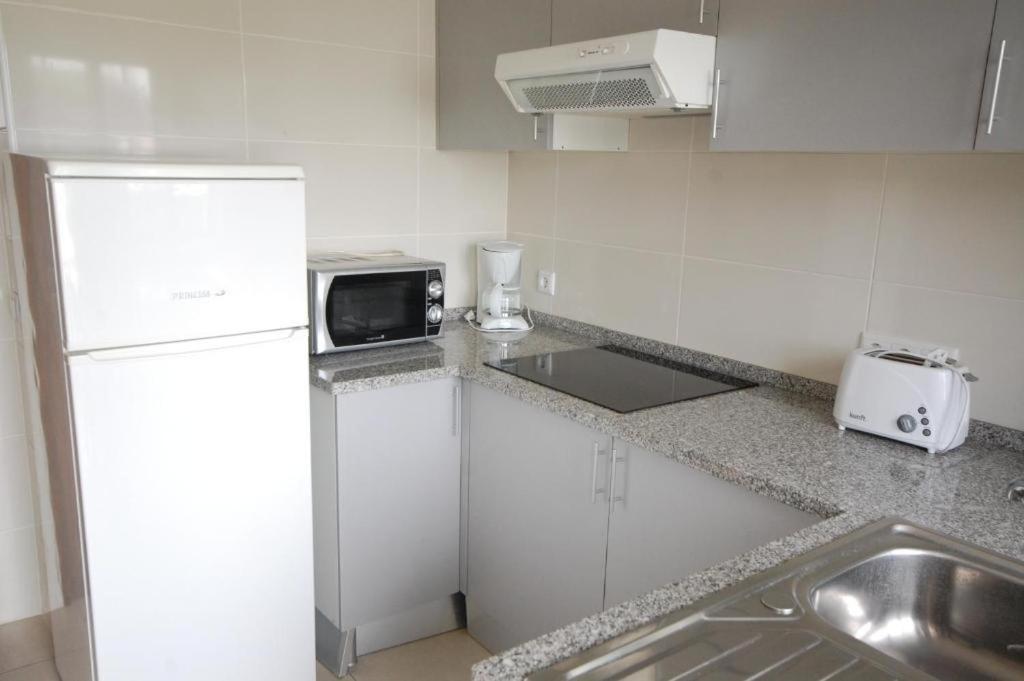 Apartamento V2 Pedro - By Bedzy Albufeira Kültér fotó